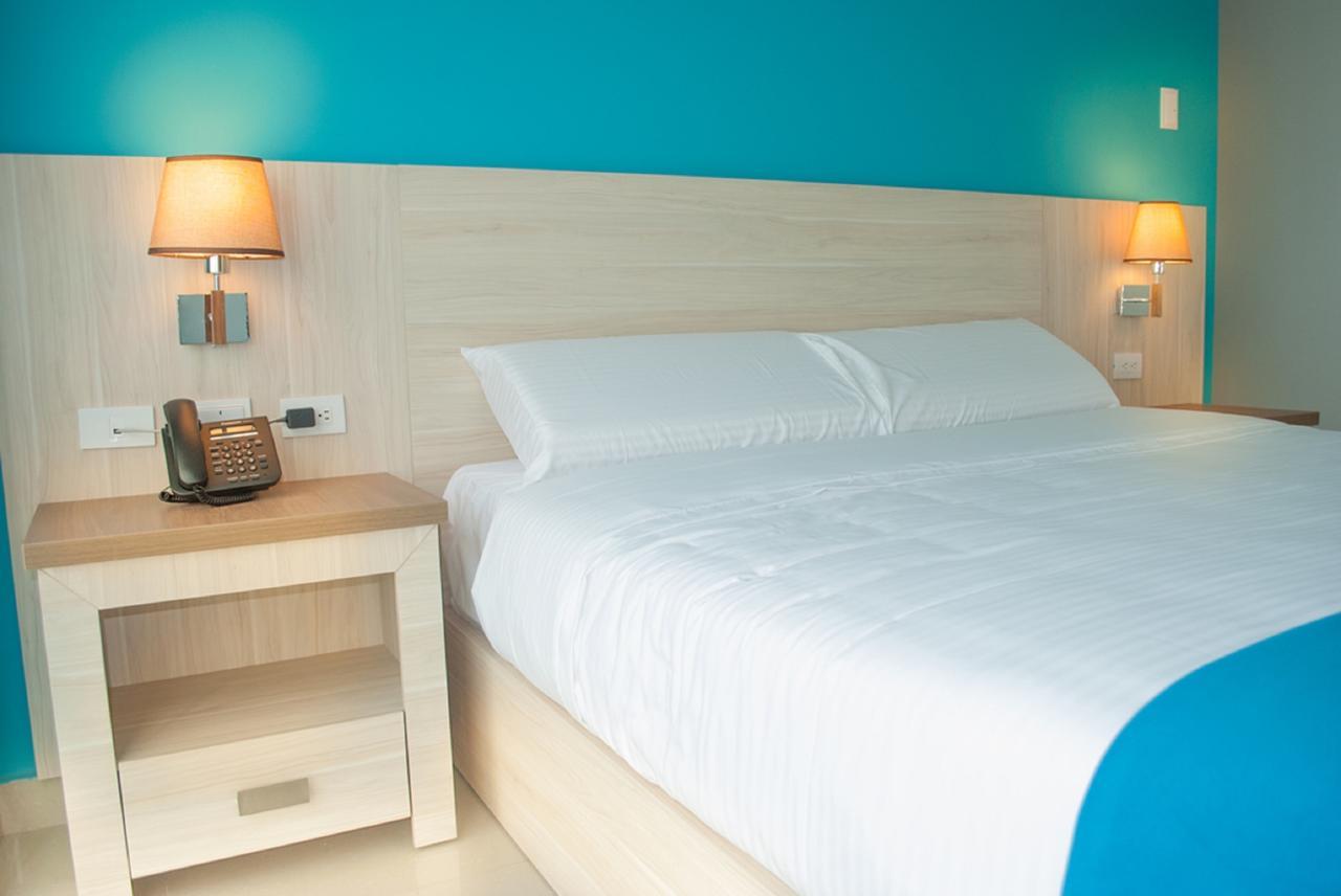 Hotel - Centro Comercial Punta Del Mar Salinas (Santa Elena) Extérieur photo
