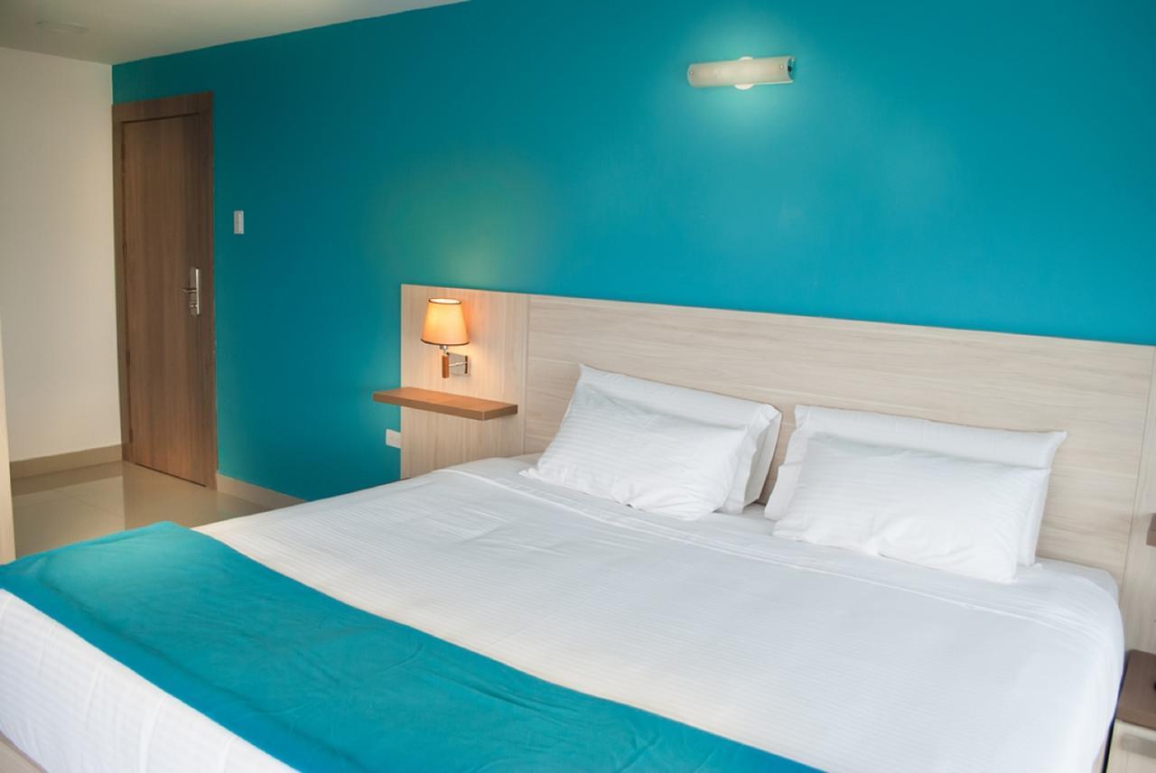 Hotel - Centro Comercial Punta Del Mar Salinas (Santa Elena) Chambre photo